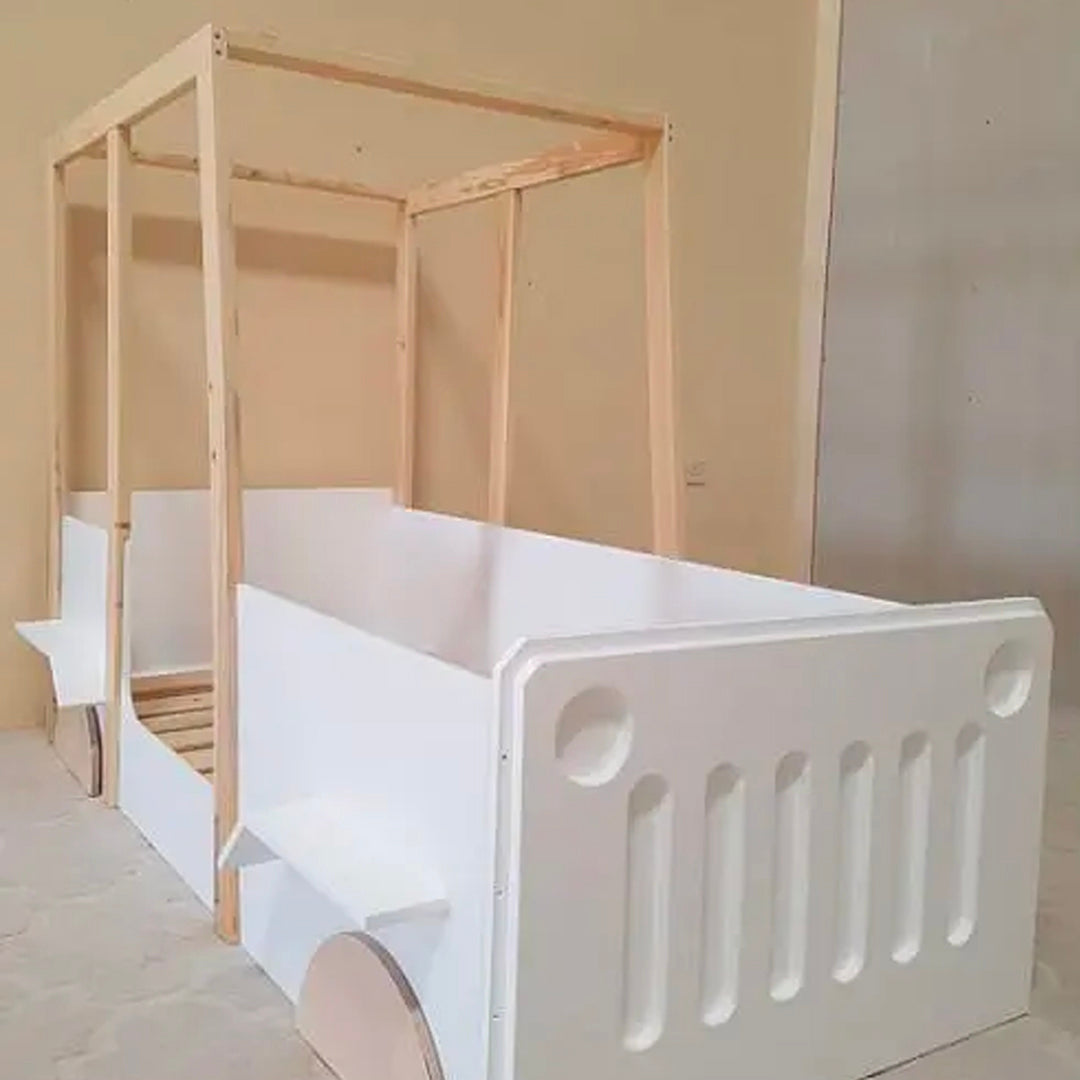 Kids bed with car base