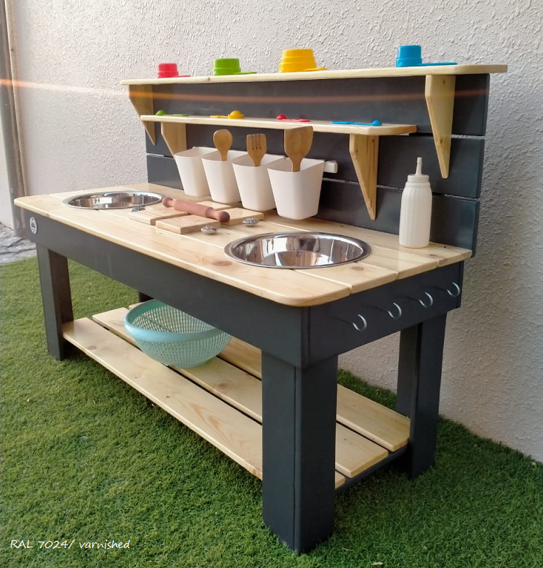 mud kitchen